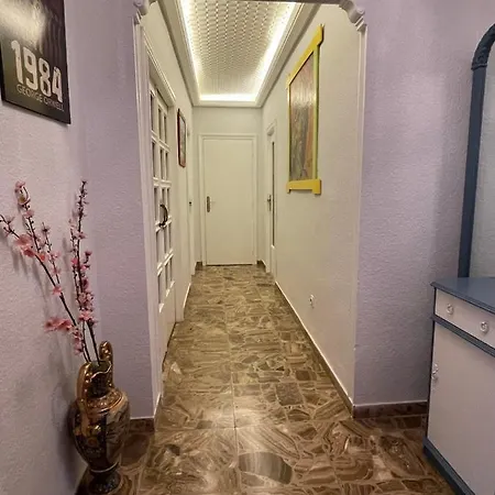 En Entorno Natural, La Biblioteca Appartamento Figueredo